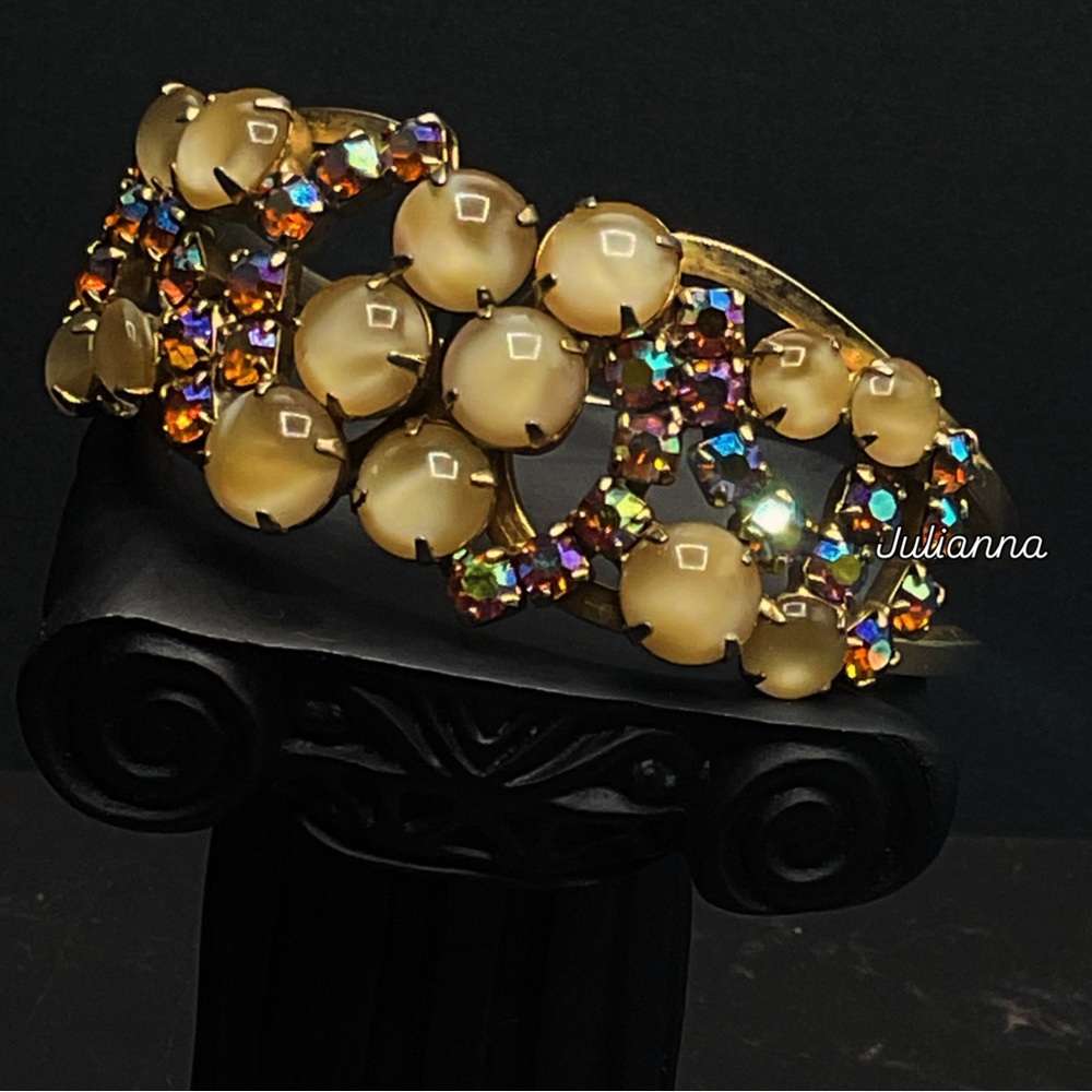 Vintage Julianna Yellow Moonglow Clamper Bracelet